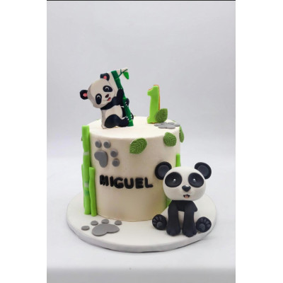 Custom birthday cake – Artisan layer cake Brussels, Wooly Pâtisserie