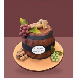 Barrel-shaped cake for an anniversary