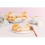 Pastel de Tentúgal, aluat fin întins manual, umplut cu cremă de ou, Wooly Bruxelles