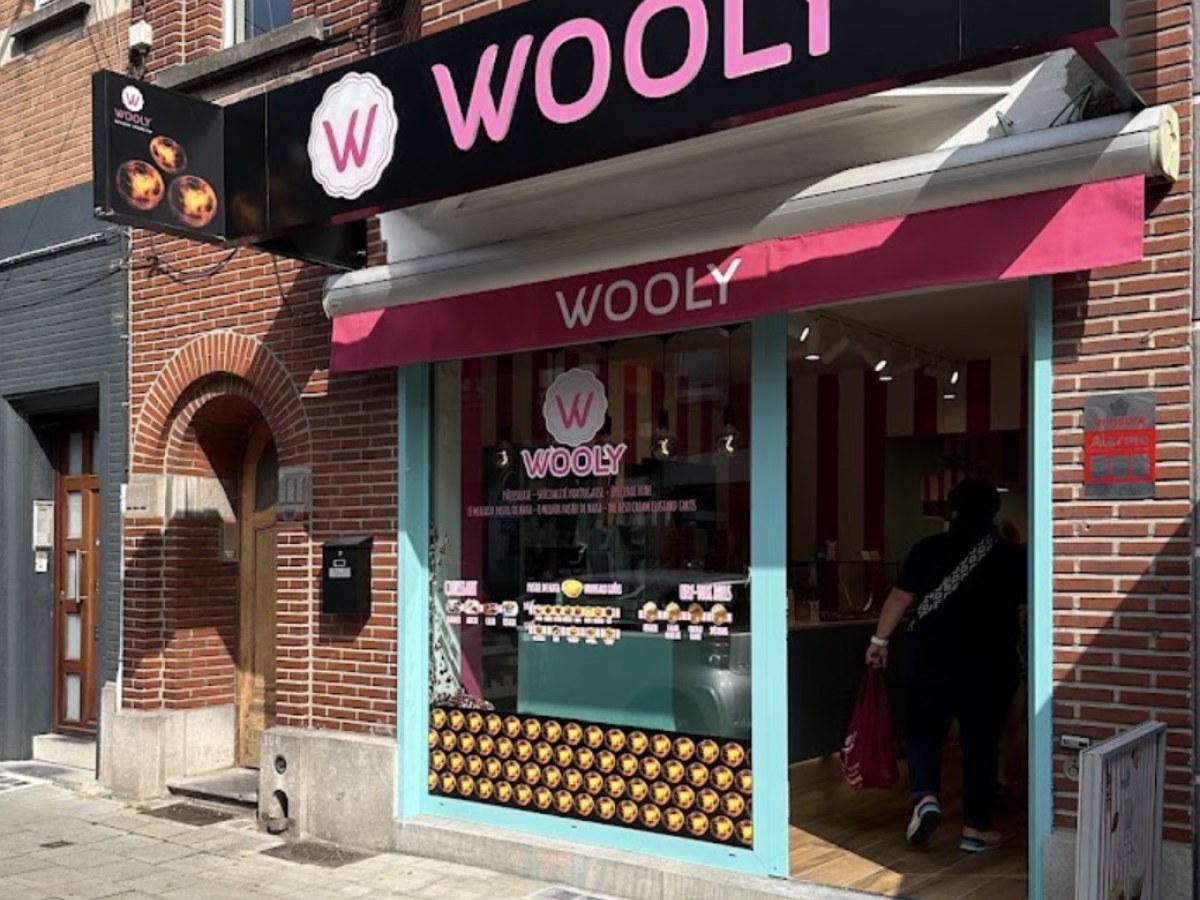 Storefront of the Wooly shop on Rue de l'Eglise in Stockel, Woluwe-Saint-Pierre