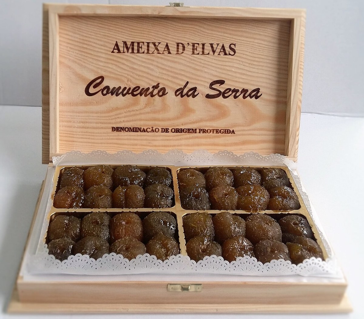 Ameixas d'Elvas confites, prunes vertes translucides de l'Alentejo portugais